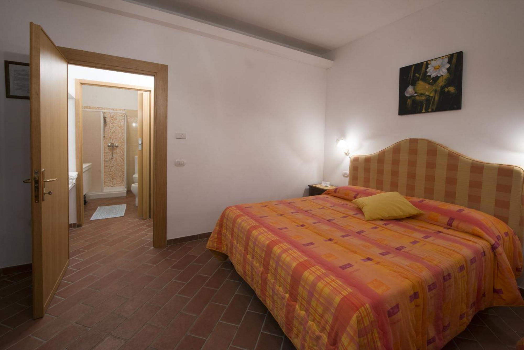Cecco Di Nara Hotel Massarosa Bilik gambar