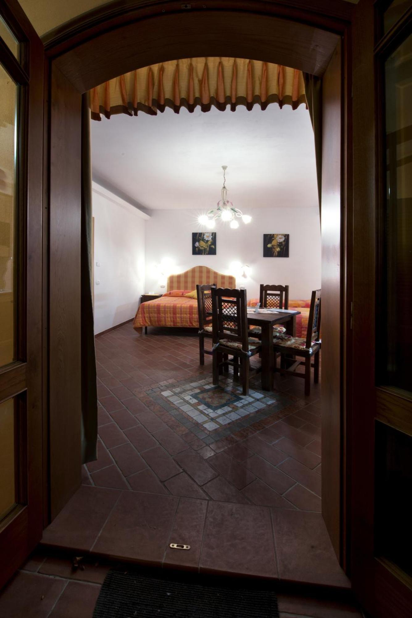 Cecco Di Nara Hotel Massarosa Bilik gambar