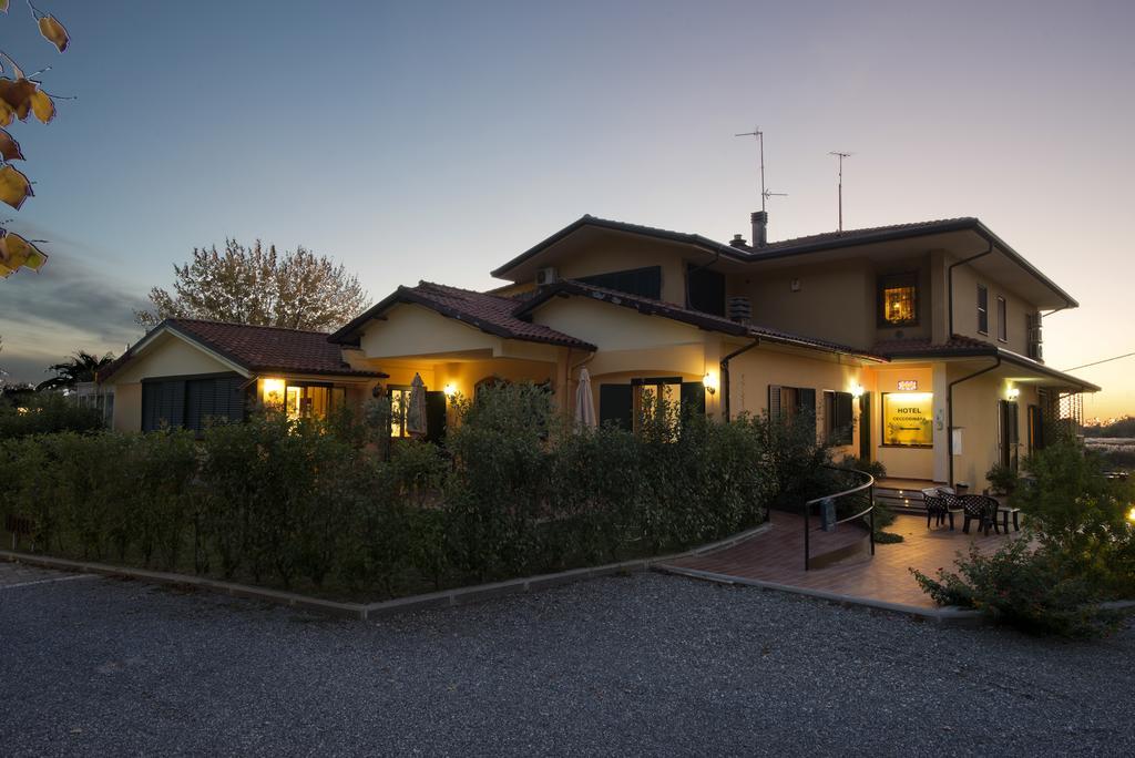 Cecco Di Nara Hotel Massarosa Luaran gambar