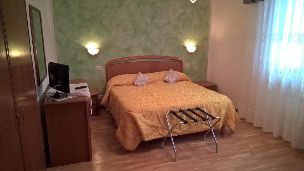 Cecco Di Nara Hotel Massarosa Luaran gambar